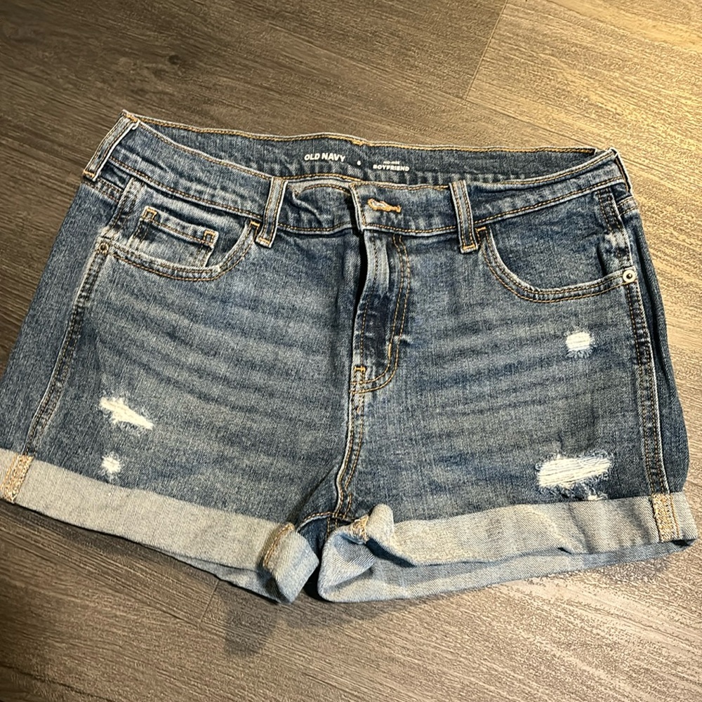 Old navy boyfriend shorts size 6